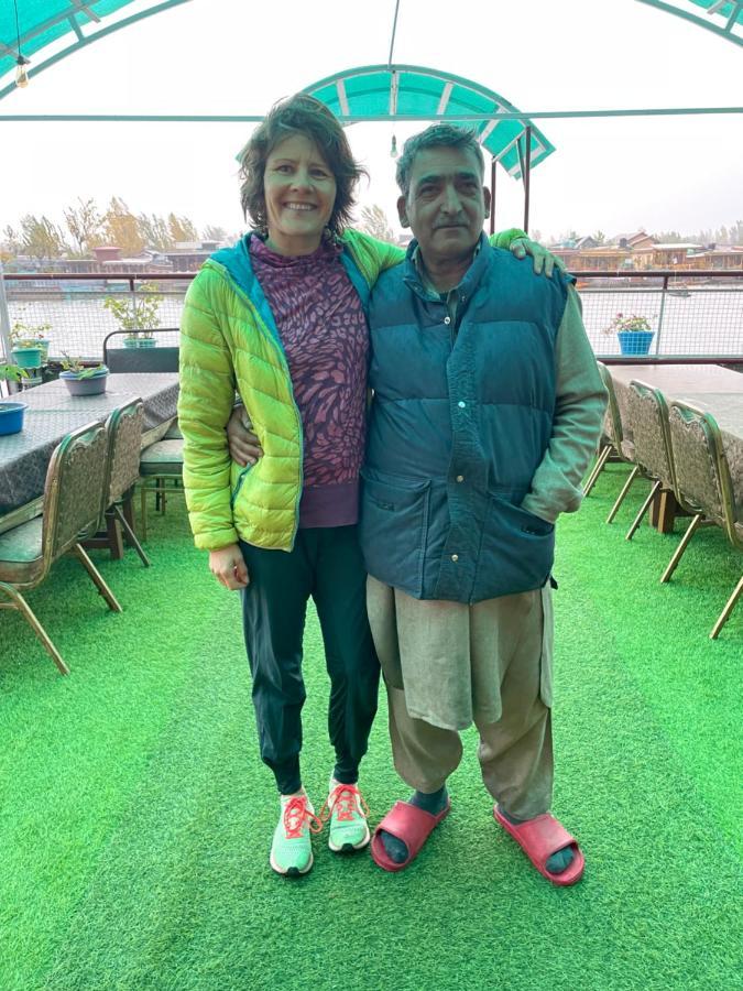 The Heritage Safina Group Of Houseboats Hotel Srīnagar Esterno foto