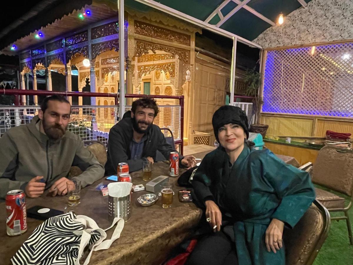 The Heritage Safina Group Of Houseboats Hotel Srīnagar Esterno foto