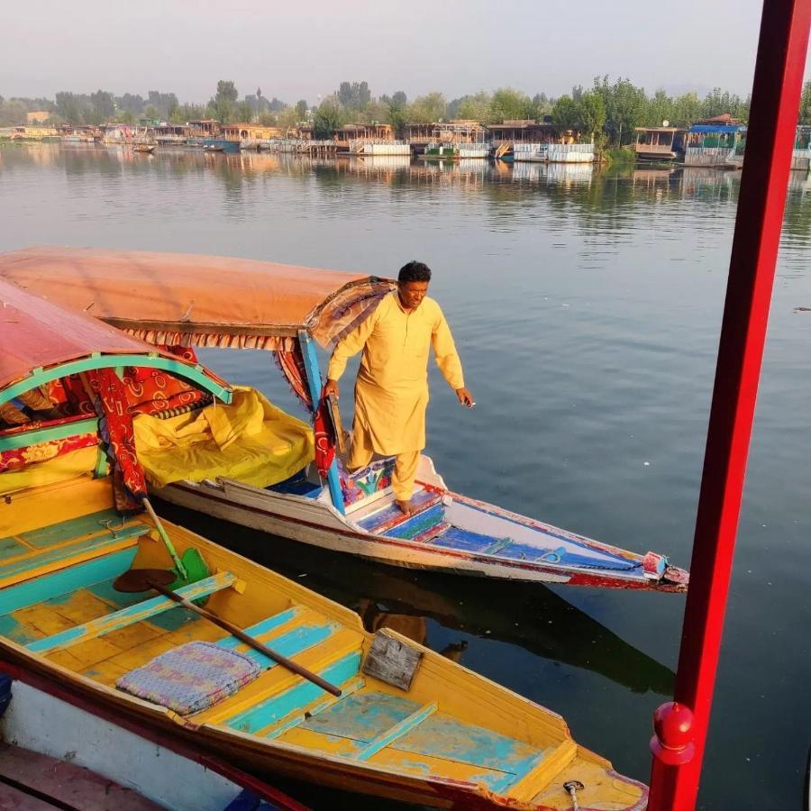 The Heritage Safina Group Of Houseboats Hotel Srīnagar Esterno foto