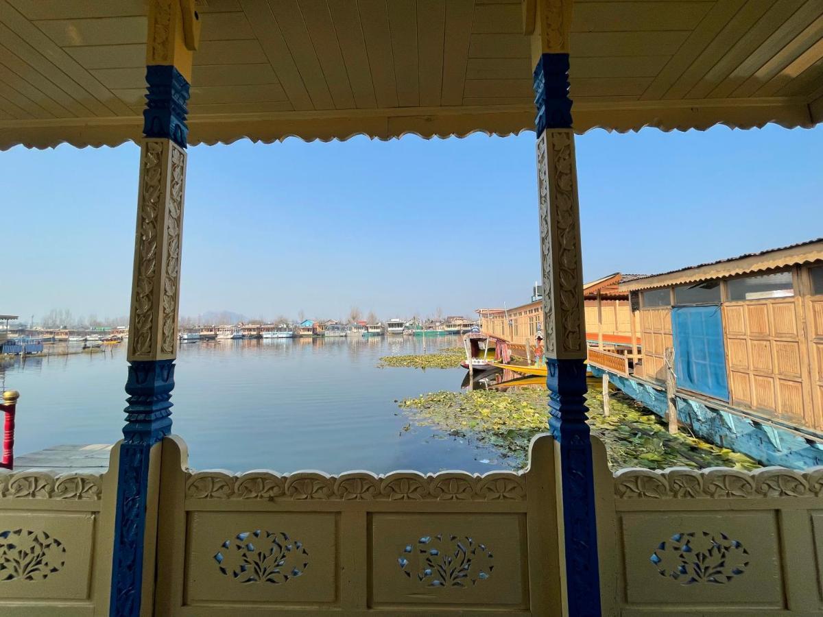 The Heritage Safina Group Of Houseboats Hotel Srīnagar Esterno foto