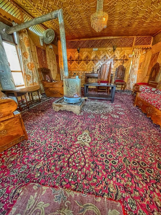 The Heritage Safina Group Of Houseboats Hotel Srīnagar Esterno foto