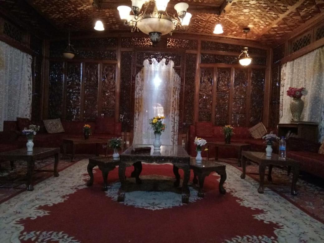 The Heritage Safina Group Of Houseboats Hotel Srīnagar Esterno foto